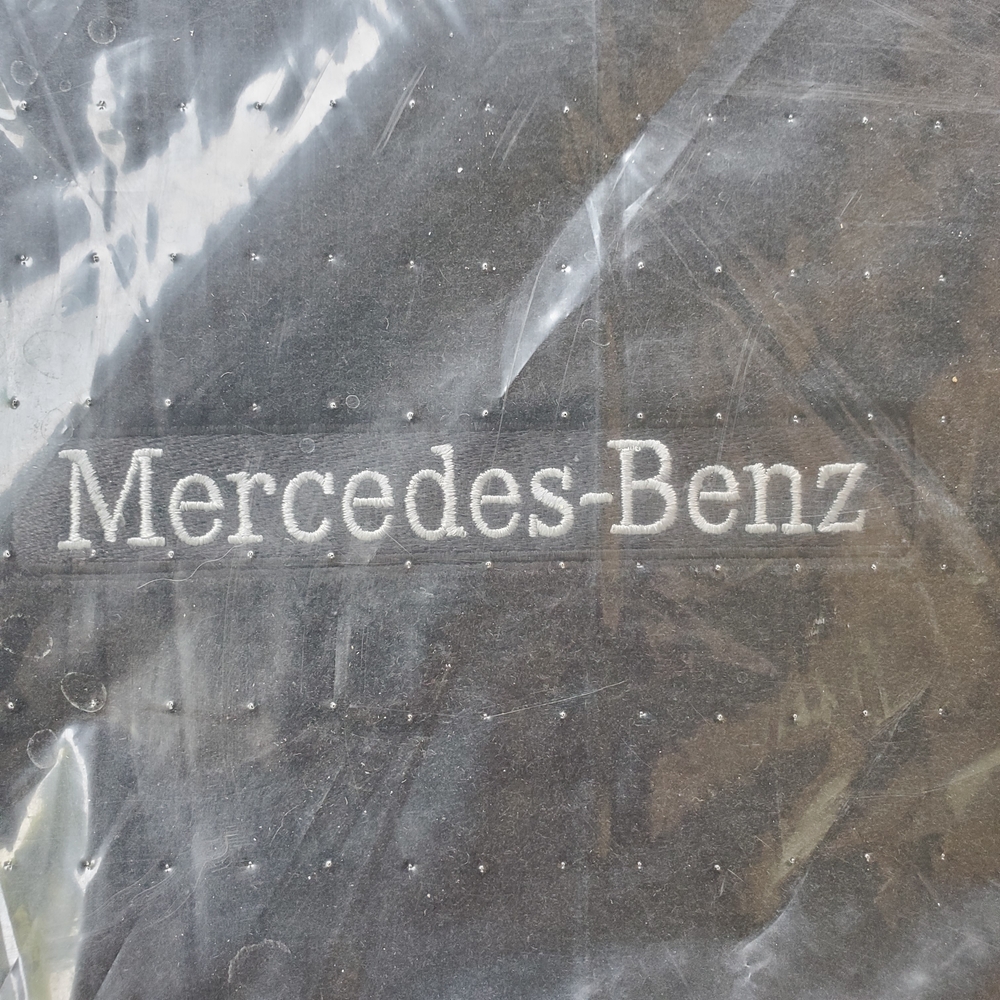 Mercedes-Benz Black Cover